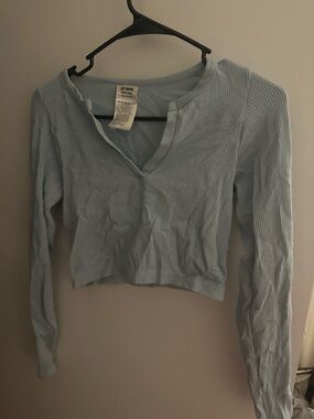 Cotton On Light Blue Ribbed V-Notch Long Sleeve Crop Top
